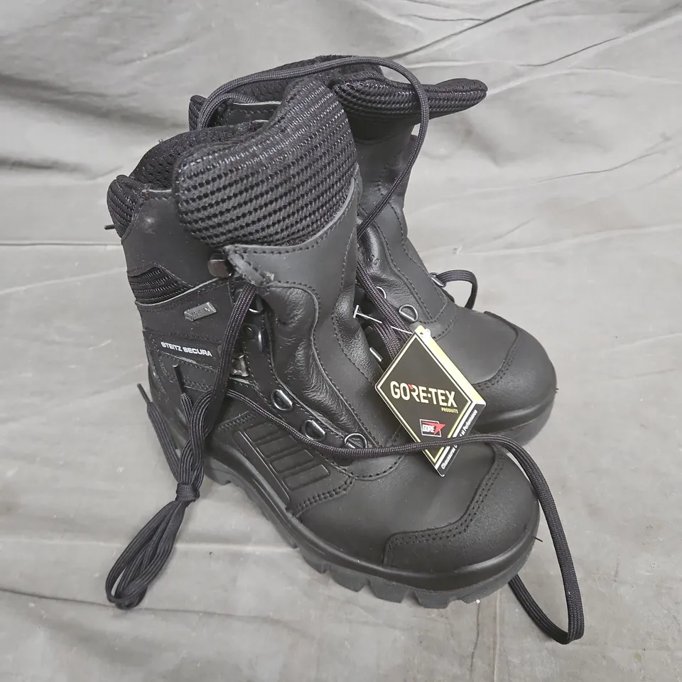 PAIR OF STEITZ SECURA GORE-TEX BOOTS IN BLACK - SIZE 36