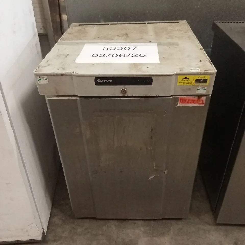 GRAM COMMERCIAL UNDER COUNTER FREEZER