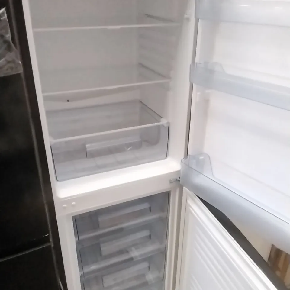 SWAN
SR8161B 172CM HIGH, 55CM WIDE, 50/50 SPLIT FRIDGE FREEZER - BLACK