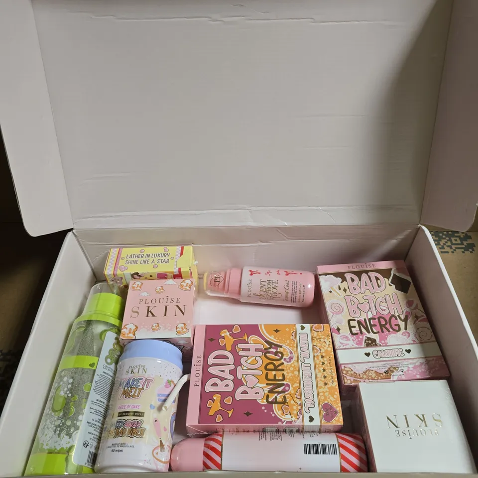 PLOUISE BEAUTY BOX TO INCLUDE PEAR EXTRACT MICELLAR WATER, FIZZY POP SOAP BAR AND HAIR AND BODY MIST