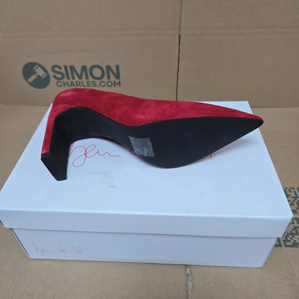 BEN DE LISI RED SUEDE HIGH HEEL PUMPS – WOMEN'S FOOTWEAR UK 6 BOXED