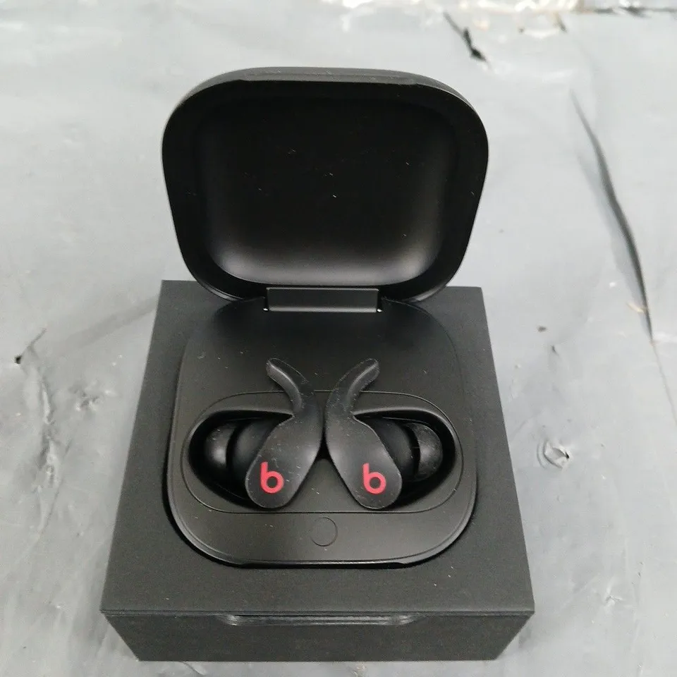 BEATS FIT PRO 24M CB BLACK 