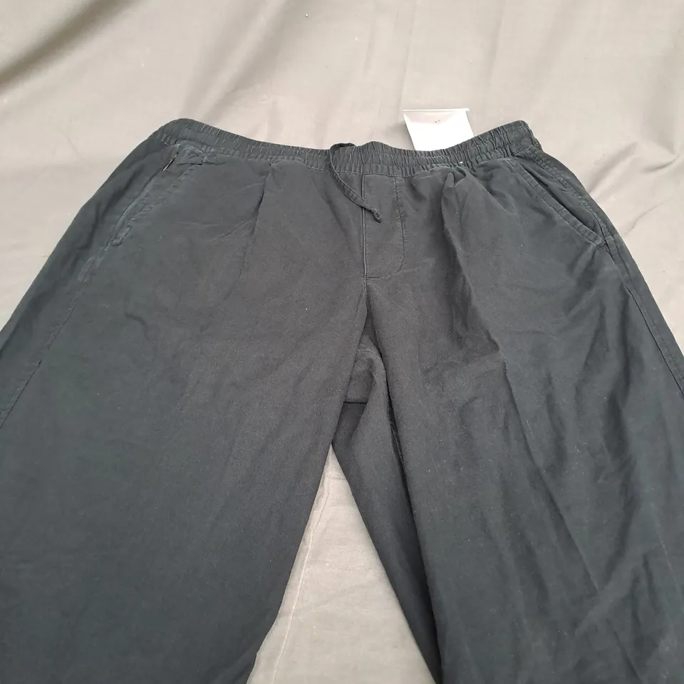 ABERCROMBIE & FITCH BLACK LOOSE BLACK TROUSERS - LARGE
