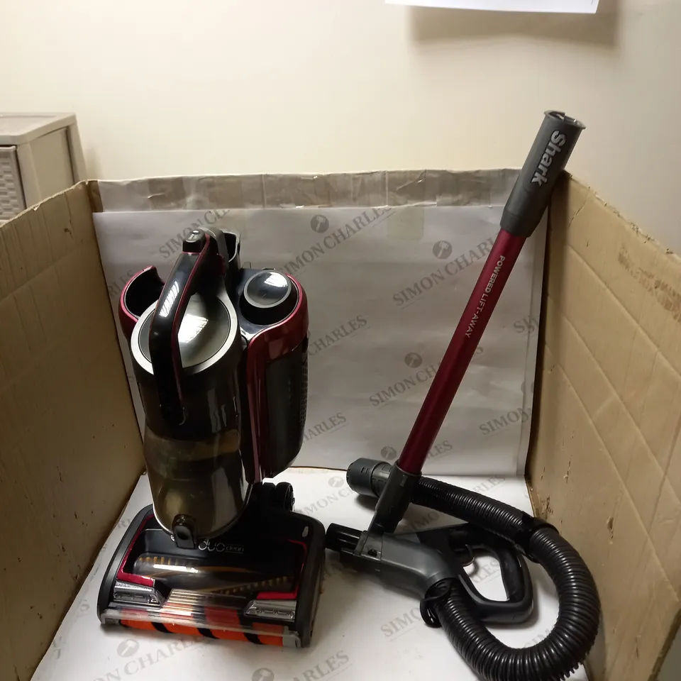 SHARK CORDLESS UPRIGHT VACUUM CLEANER