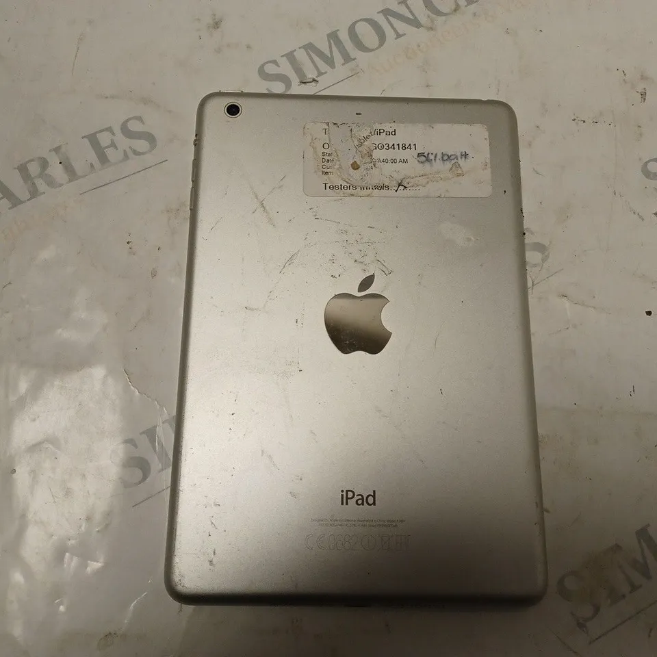 APPLE IPAD MINI 2 A1489 SILVER