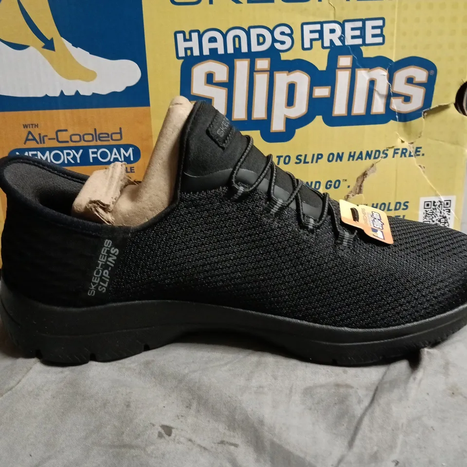 SKECHERS SLIP-INS HANDS FREE SLIP-ONS – BLACK, MEMORY FOAM INSOLE - UK 4