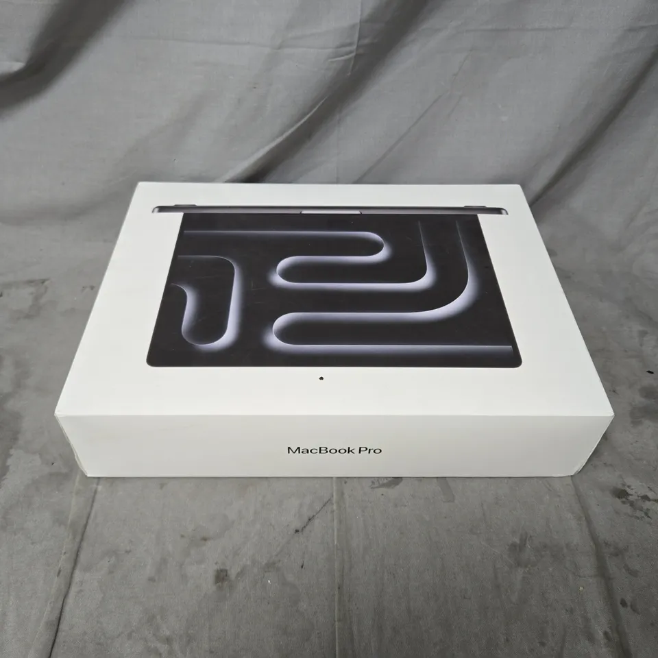 APPLE MACBOOK PRO LAPTOP (2023) – SILVER