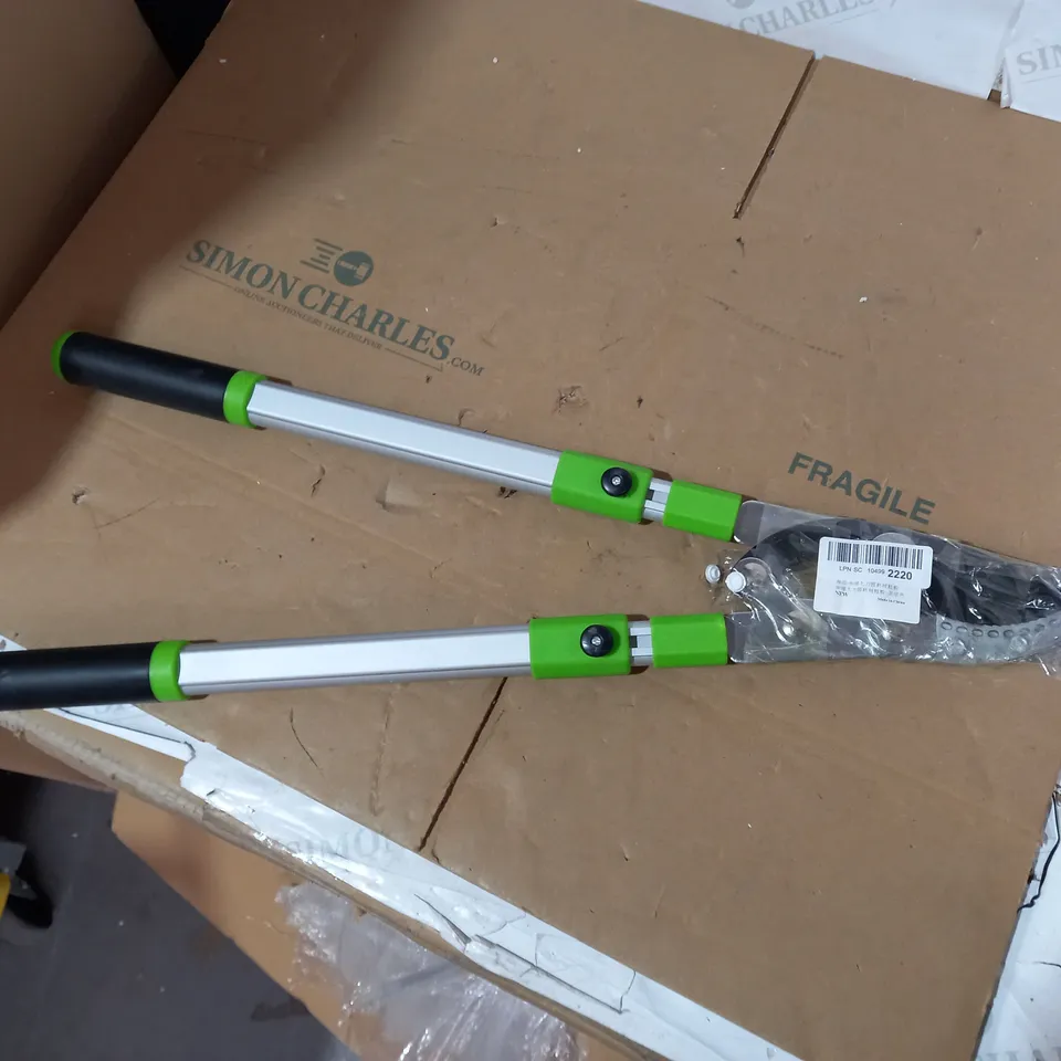 DESIGNER GREEN/GREY/BLACK GARDEN CUTTING TOOL