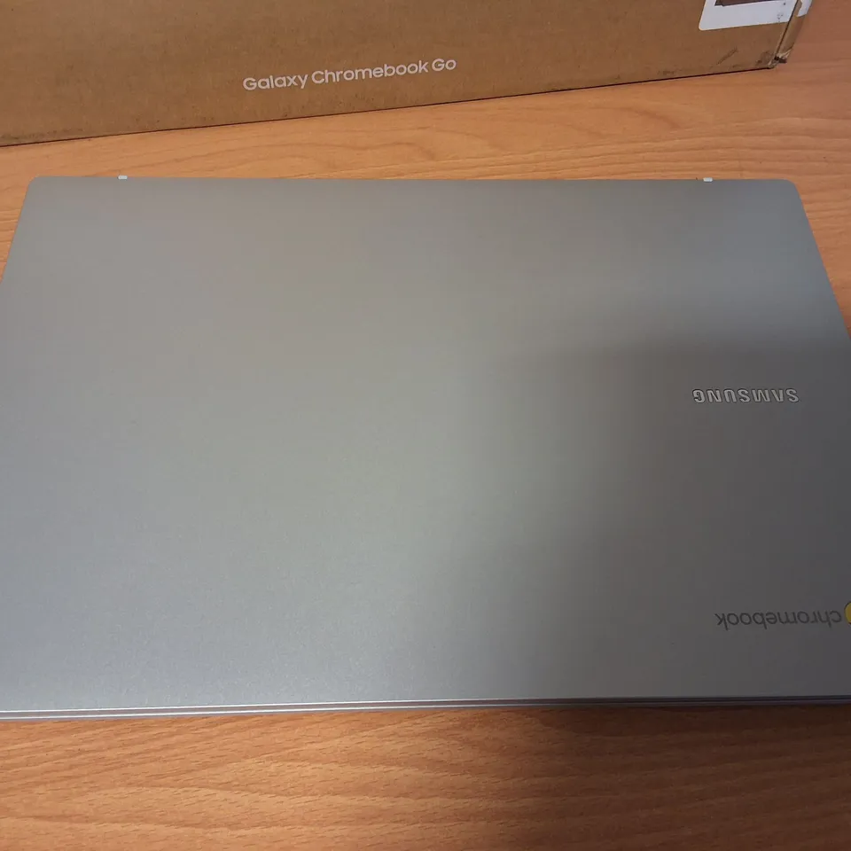 SAMSUNG GALAXY CHROMEBOOK GO INTEL CELERON LAPTOP IN SILVER - XE340XDA