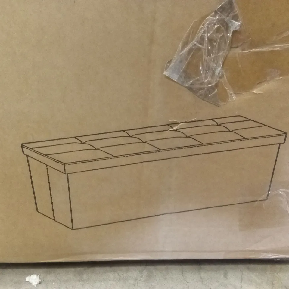 BOXED SONGMICS STORAGE OTTOMAN - LSF277W51 (1 BOX)
