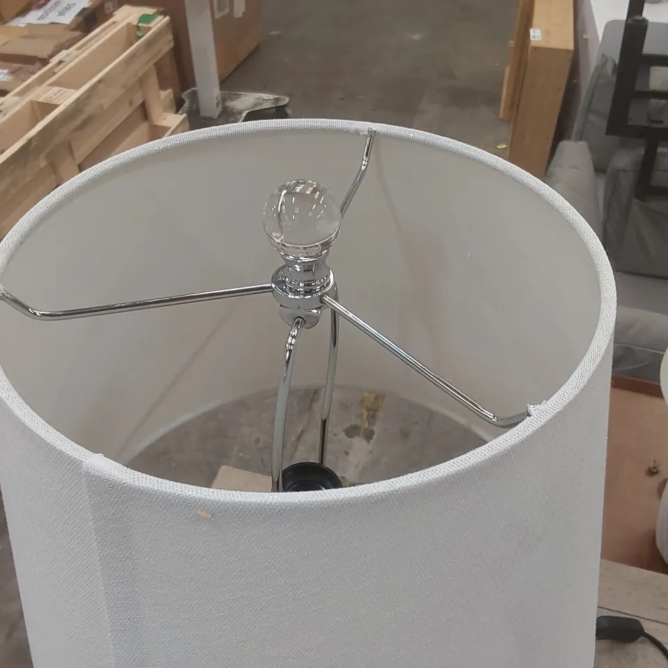 WILLEM TABLE LAMP