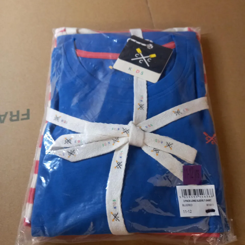 TWO PACK OF CREW COMPANY CLOTHING LONG SLEEVED TSHIRTS - SIZE 11-12 YEARS