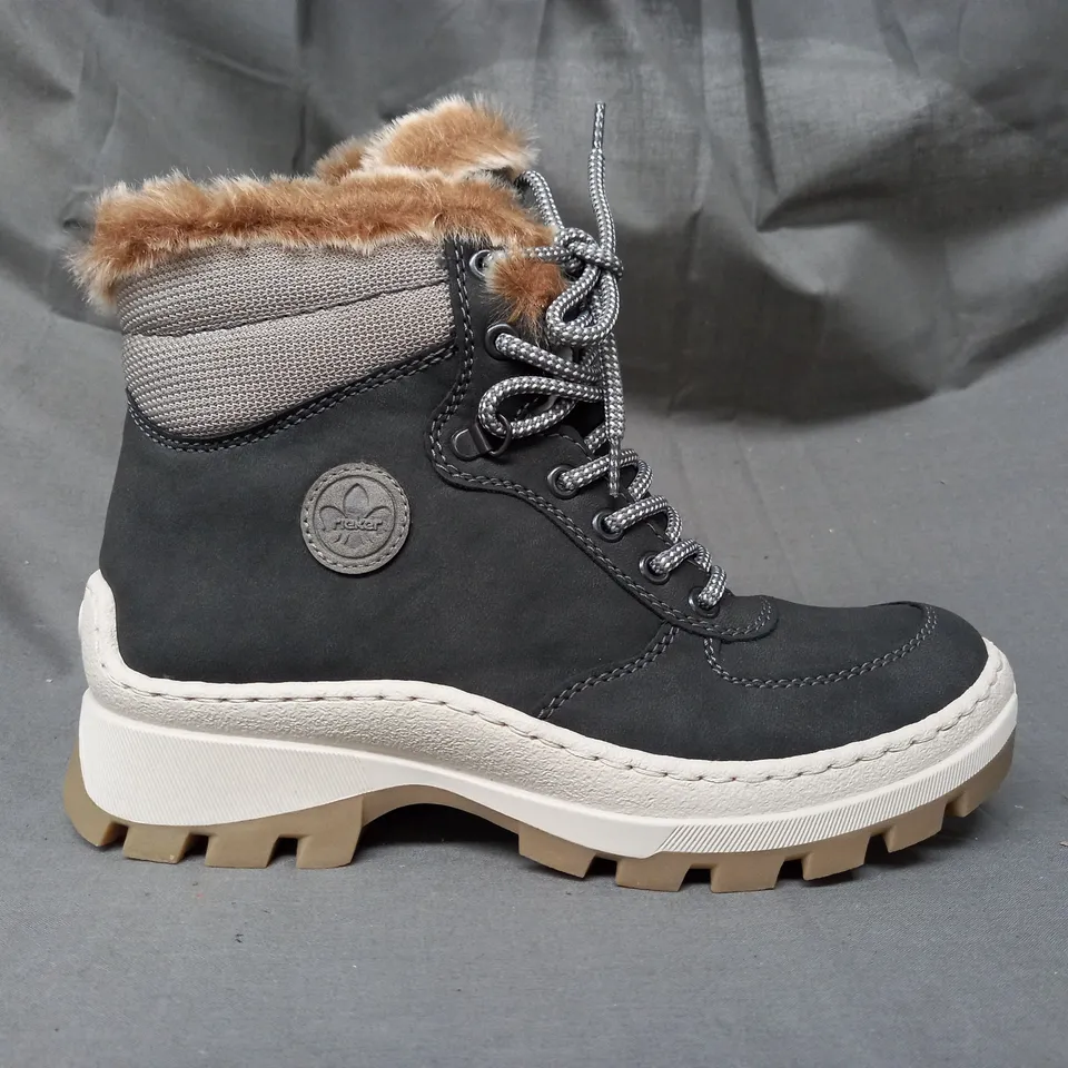 BOXED PAIR OF RIEKER CHUNKY HIKER BOOTS IN GREY SIZE 6.5