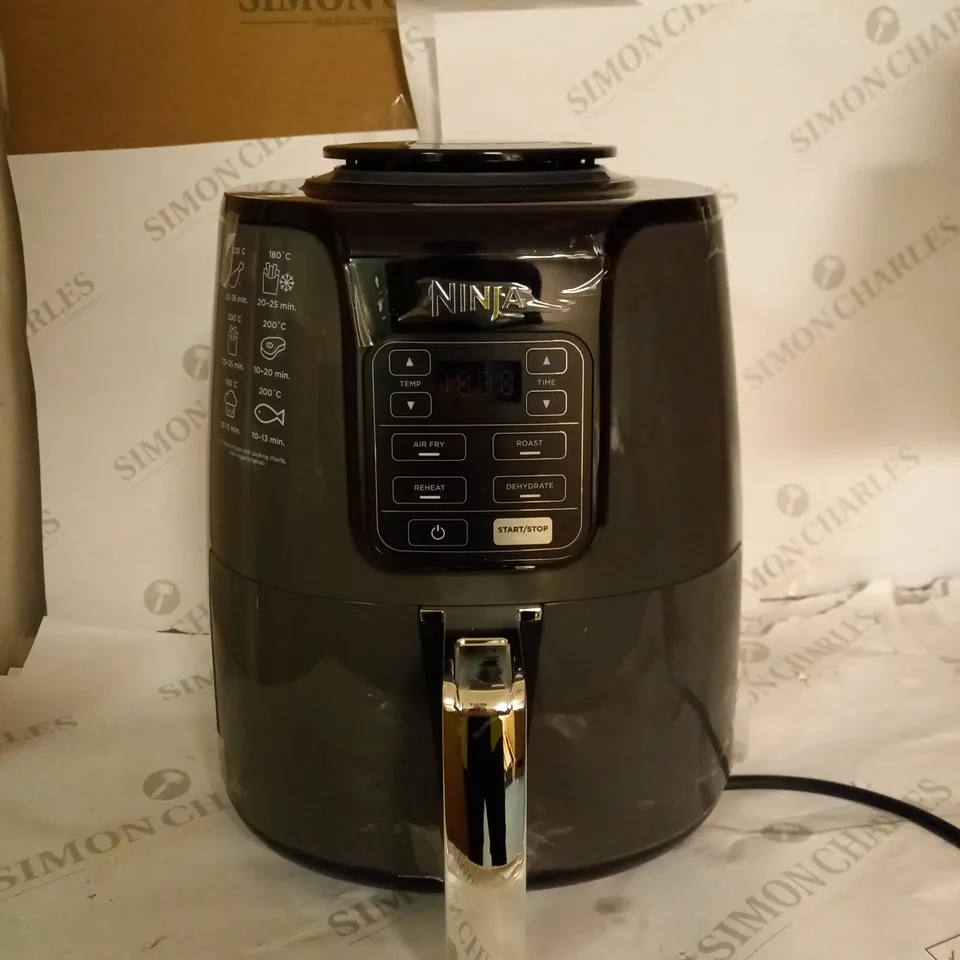 NINJA AIR FRYER 3.8L AF100UK