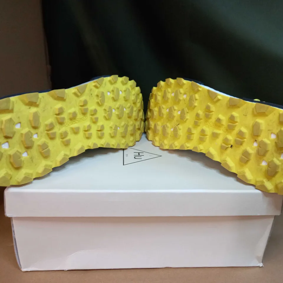 BOXED PAIR OF PHARELL WILLIAMS ADIDAS TRAINERS SIZE 10