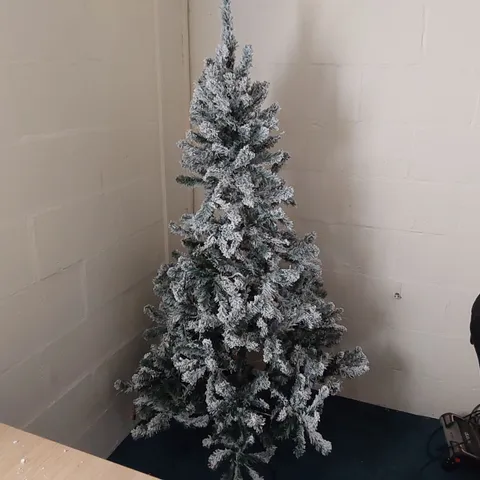 ARTIFICIAL 6FT SNOWY CHRISTMAS TREE (1 ITEM)