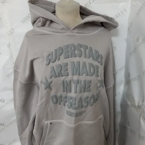 KORTSIIDE GRAPHIC HOOODIE SIZE M