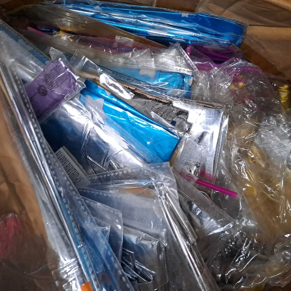 BOX OF APPROXIMATELY 30 ASSORTED DECORATIVE PARTY ITEMS IN VARIOUS STYLES AND COLOURS - COLLECTION ONLY