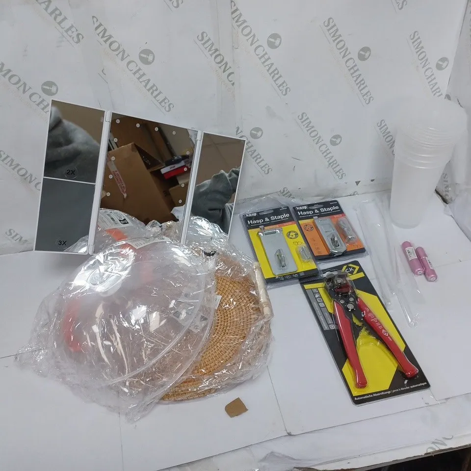 LOT OF ASSORTED HOUSEHOLD ITEMS TO INCLUDE LED MIRROR, REUSEABLE PLASTIC CUPS, ETC