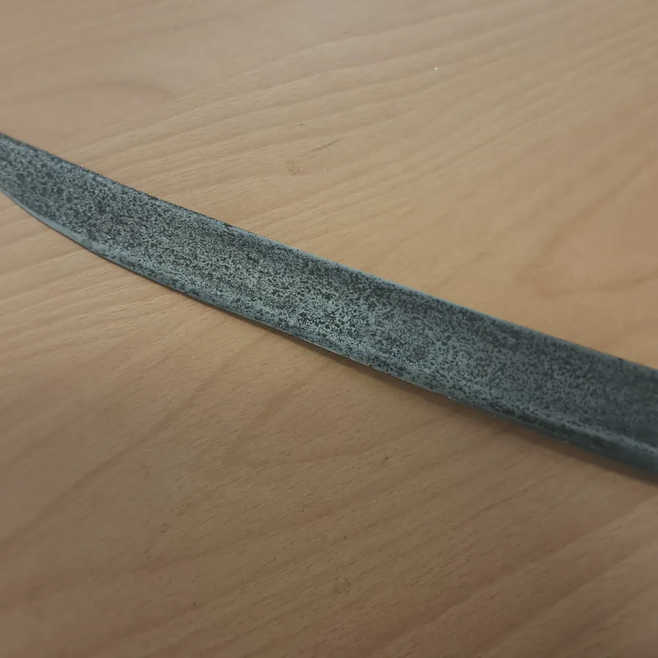 DECORATIVE CURVED 17" KNIFE
