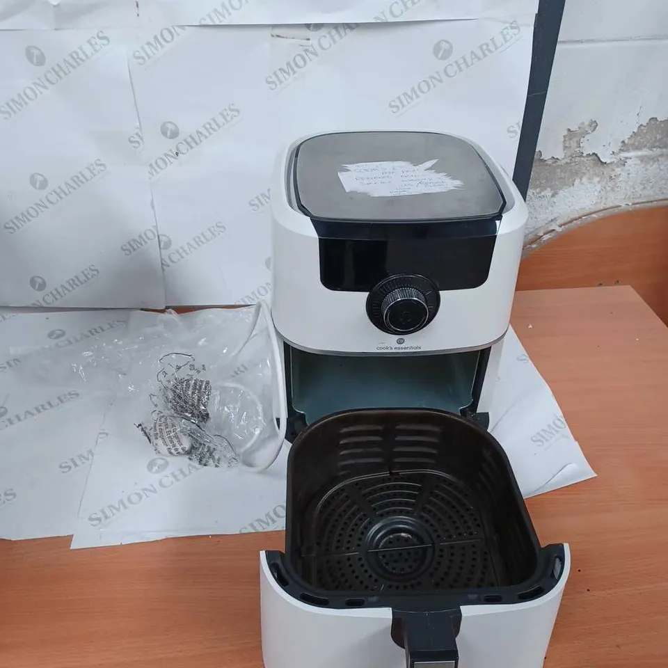 COOK'S ESSENTIAL AIR FRYER - WHITE 