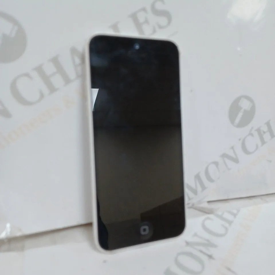 APPLE IPHONE 5C IN WHITE 