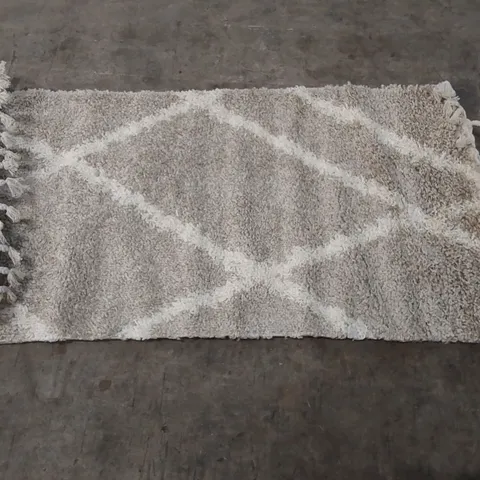 BRAND NEW BAGGED PACO HOME HELSINKI RUG - 150 x 80cm
