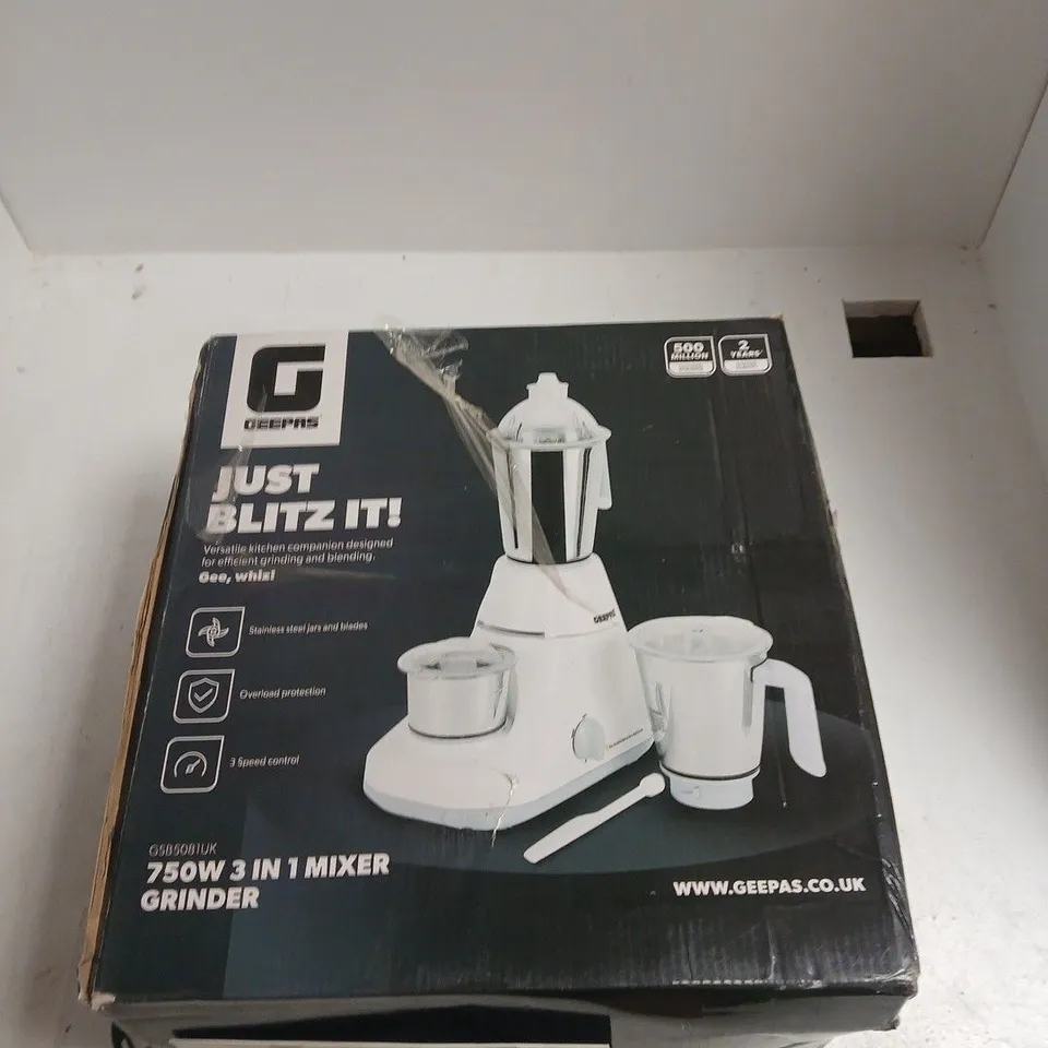 GEEPAS 750W 3 IN 1 MIXER GRINDER - BOXED
