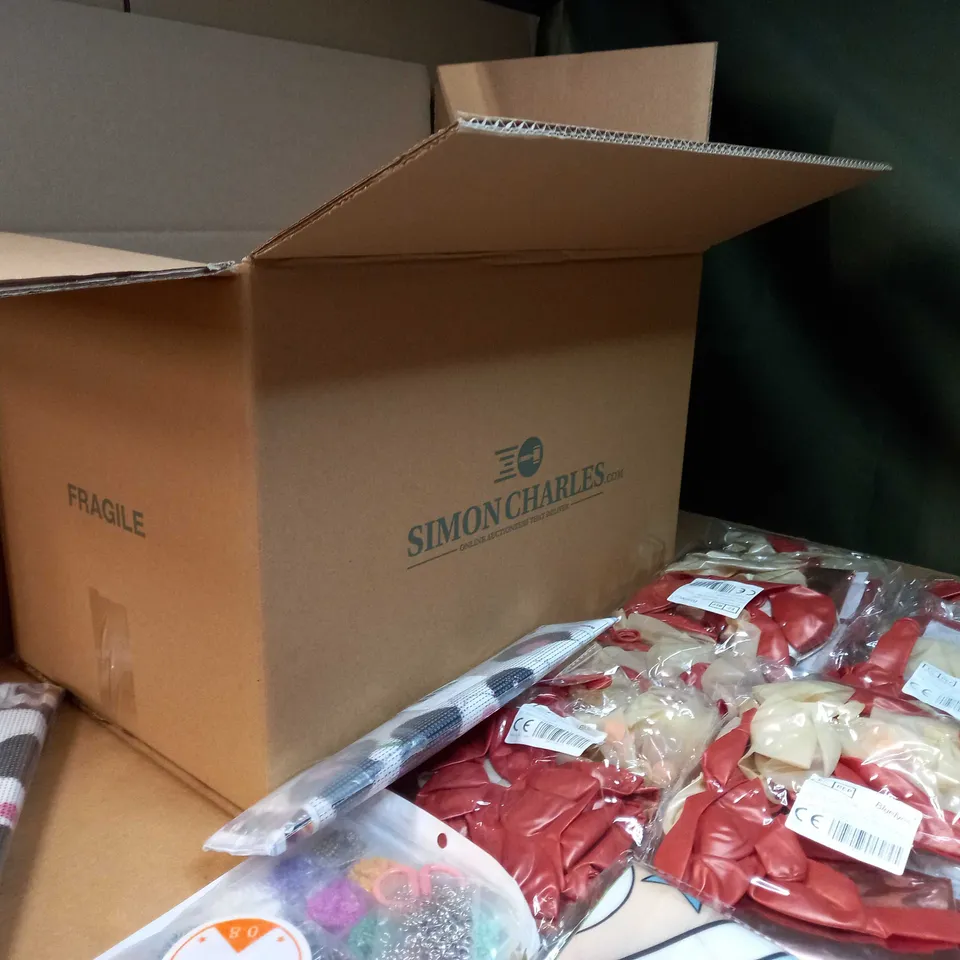 LOT OF APPROX 15 ASSORTED CRAFT/DECORATIVE OCCASION ITEMS TO INCLUDE: BEADS, BALLOON PACKS, DIY STAMPS