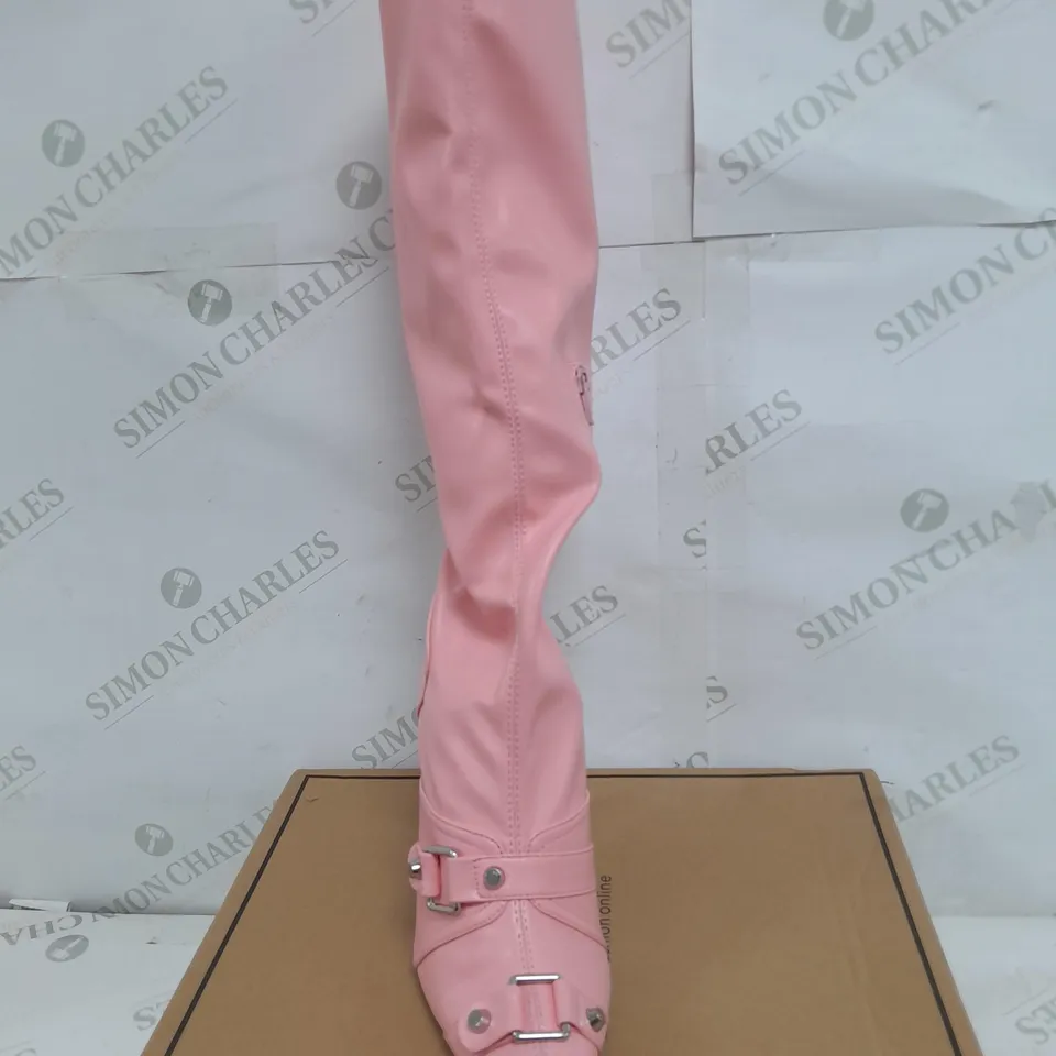 BOXED PAIR OF ASOS DESIGN CANNES HEELED HARDWARE KNEE BOOTS IN PINK - UK 5