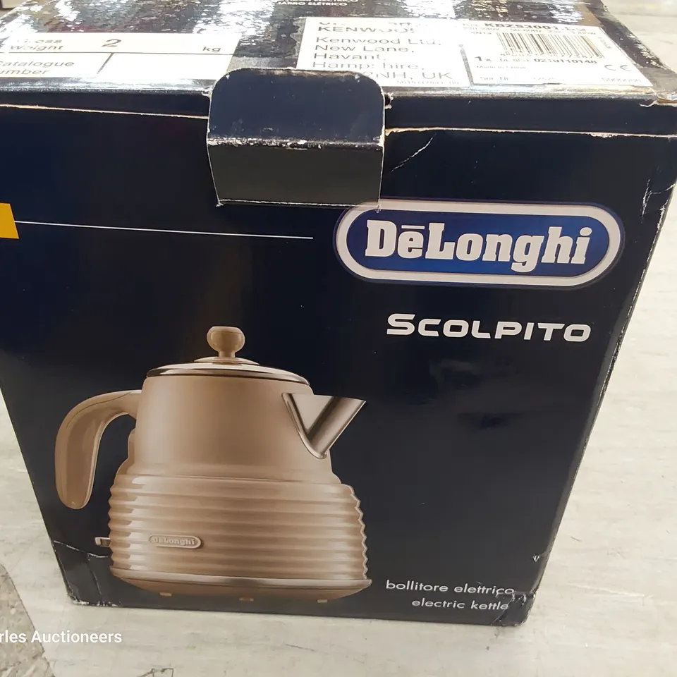 DELONHI SCOLPITO KETTLE - BEIGE RRP £124.99