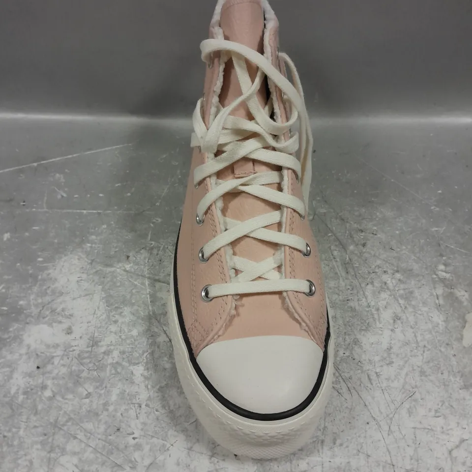 PAIR OF CONVERSE ALL STAR SHOES IN PALE PINK SIZE UK 7