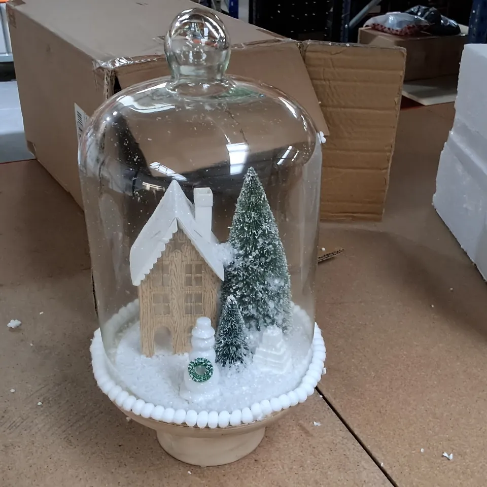 WINTER SCENE CLOCHE RRP £35