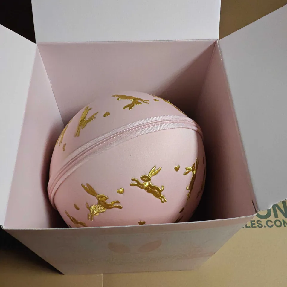 P LOUISE YOU'RE EGGSTRA SPECIAL COSMETICS BOX SET