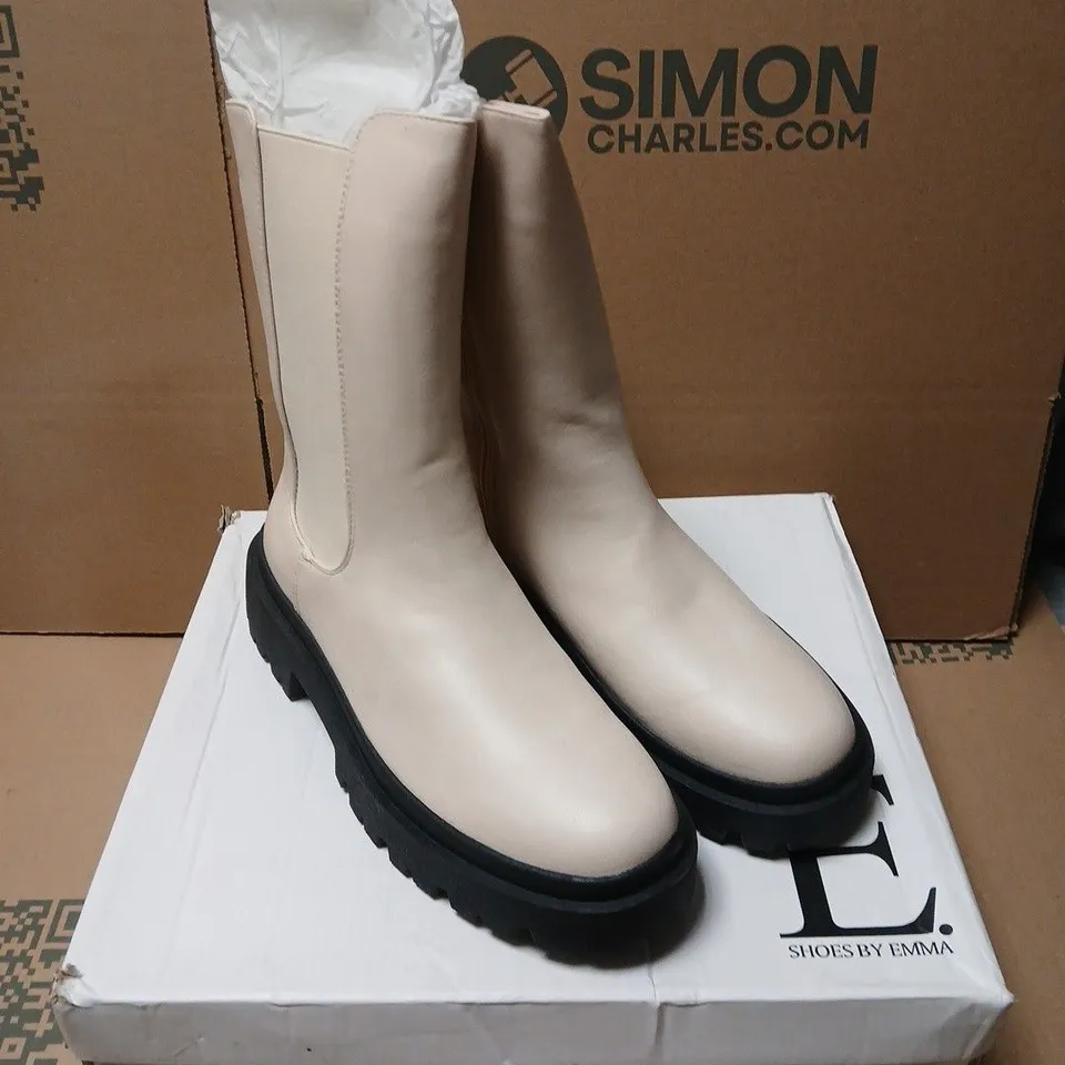 E. SHOES BY EMMA KASIA SAND LEATHER ANKLE BOOTS - UK 7