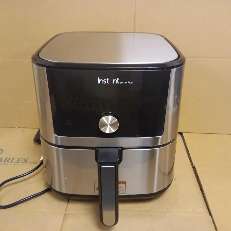 INSTANT BRANDS VORTEX 6 PLUS AIR FRYER