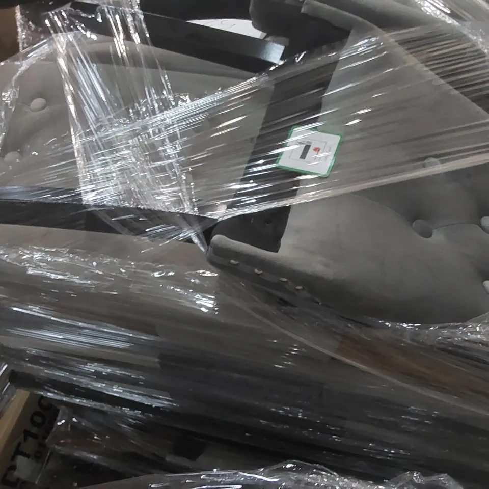 PALLET CONTAINING A LARGE QUANTITY OF DESIGNER CHAIR BACKS