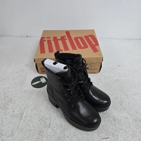 FITFLOP BLACK LEATHER LACE-UP ANKLE BOOTS β UK 7 (EU 41)