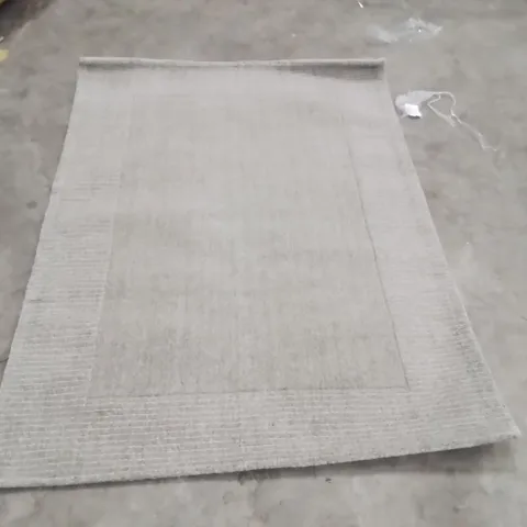 QUALITY DESIGNER AREA RUG - APPROXIMATELY 170X130CM