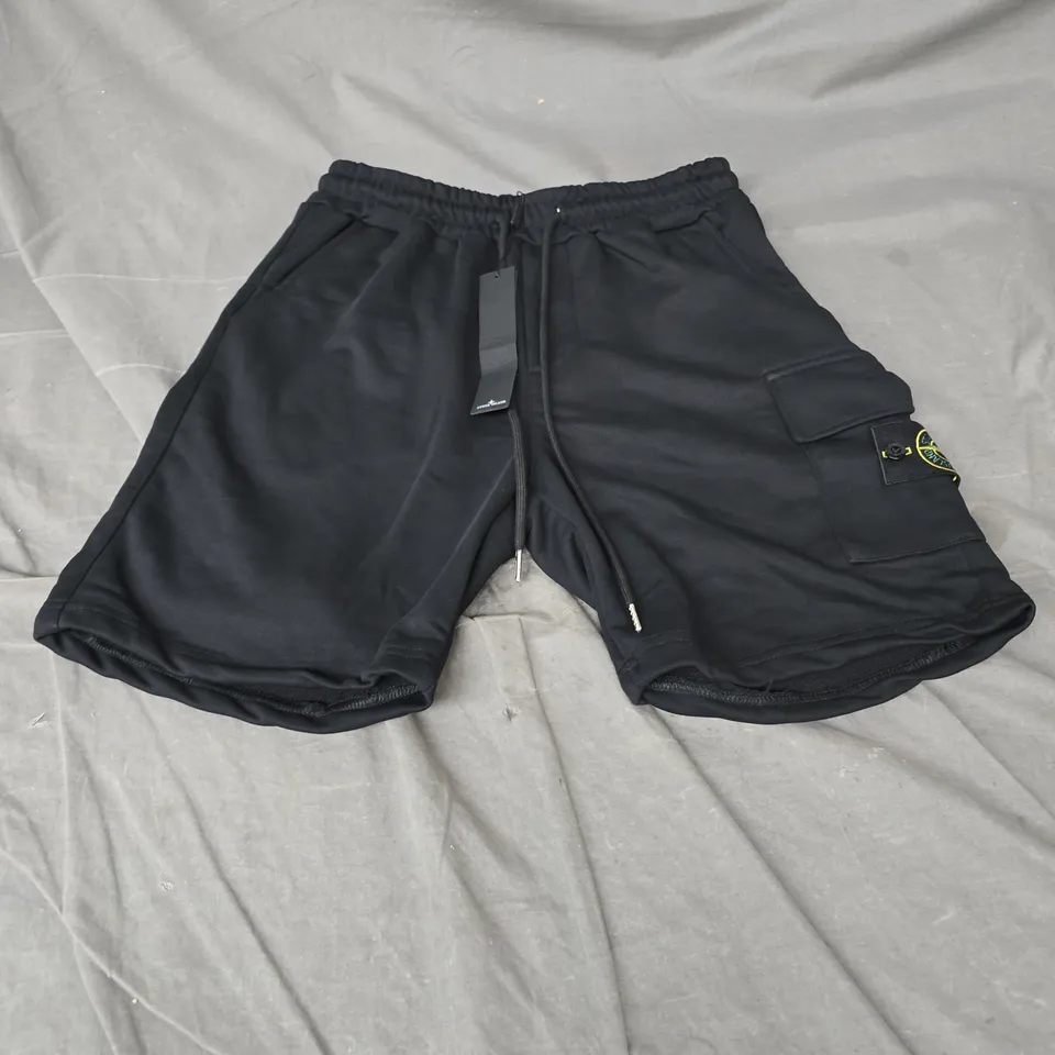 STONE ISLAND SWEAT SHORTS IN BLACK SIZE M