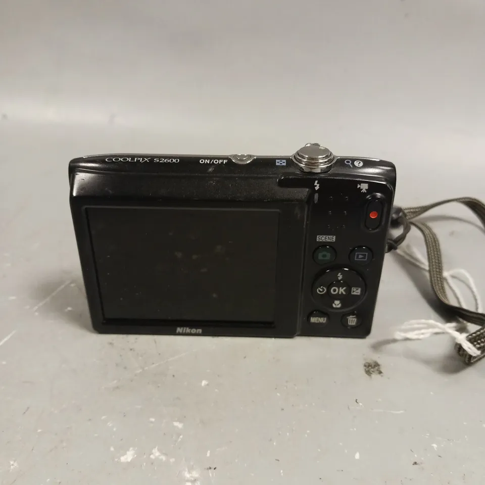 NIKON COOLPIX S2600 DIGITAL CAMERA 