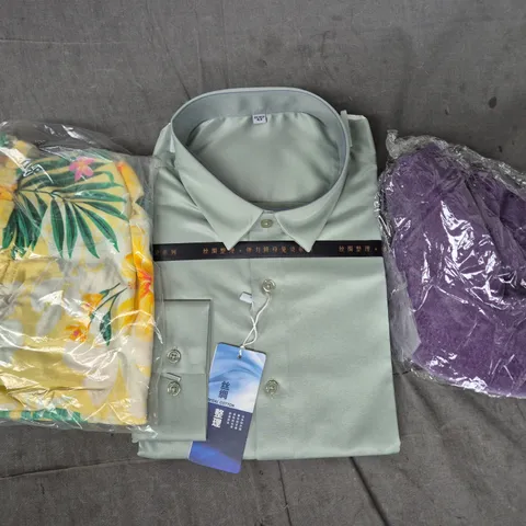APPROXIMATELY 25 ASSORTED CLOTHING AND FASHION PRODUCTS IN VARIOUS STYLES AND SIZES - COLLECTION ONLY