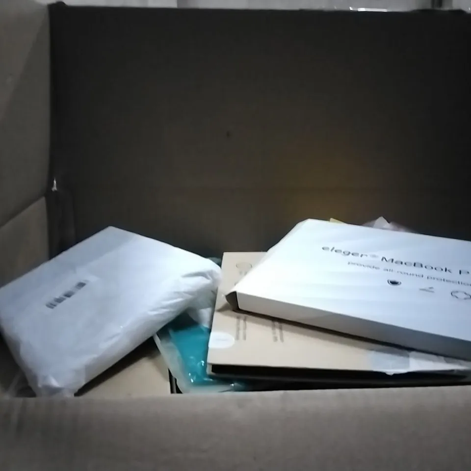 PALLET CONTAINING LARGE QUANTITIES OF IPAD CASES, PROTECTORS ETC...