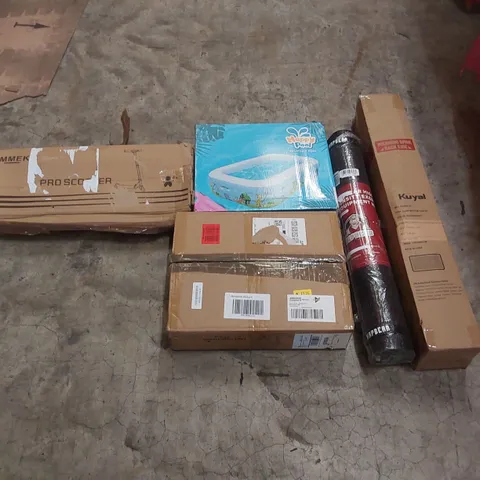 PALLET OF ASSORTED ITEMS INCLUDING: INFLATABLE POOL, SCOOTER, CAT SCRATCHING POST, CHAIR MAT, HIGH DENSITY EXERCISE MAT ECT