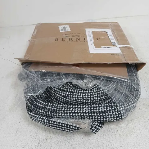 BERNINI PATTERNED HYDROHOSE BLACK