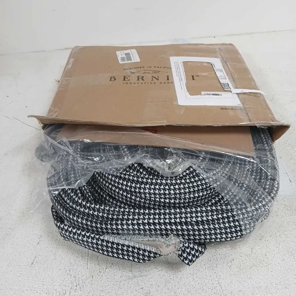 BERNINI PATTERNED HYDROHOSE BLACK