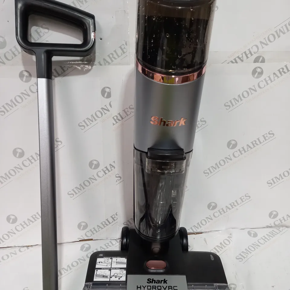 BOXED SHARK HYDROVAC HARD FLOOR WET & DRY CORDLESS CLEANER WD210UK