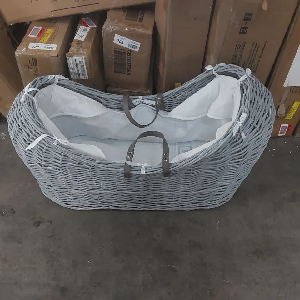 BOXED MOSES BASKET WITH BEDDING WITH MATTRESS