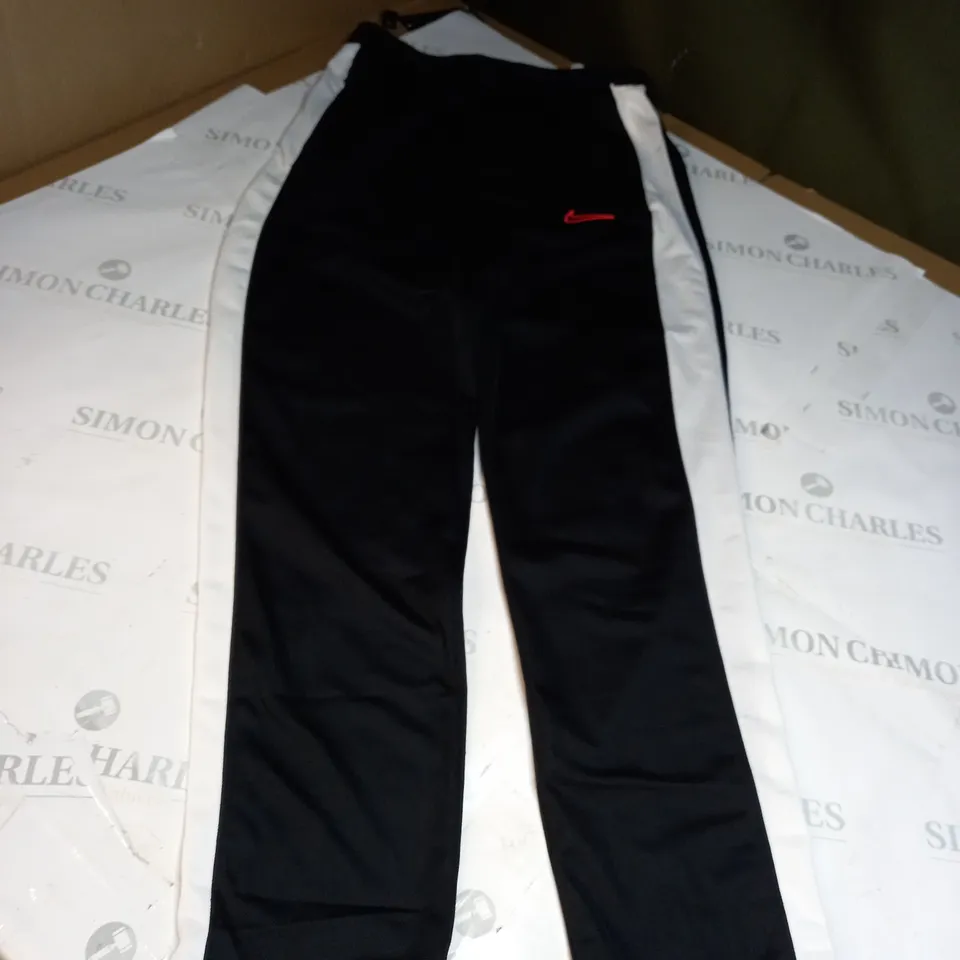 XL NIKE BLACK TRACK PANTS 