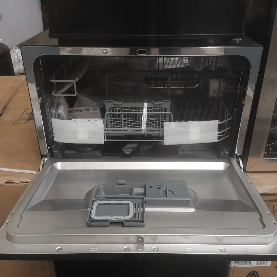 RUSSELL HOBBS TABLETOP DISHWASHER